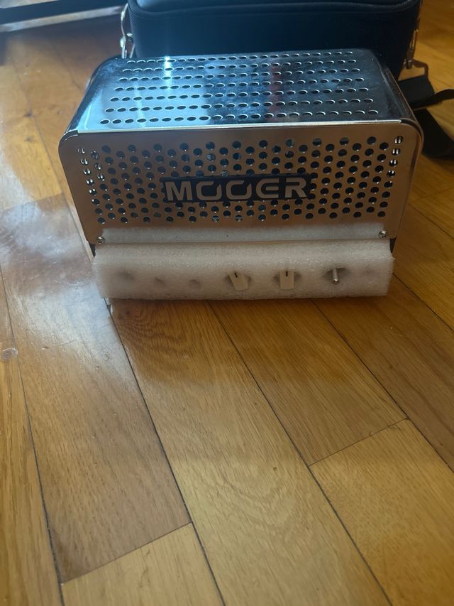Mooer Little Monster AC valve guitar amp