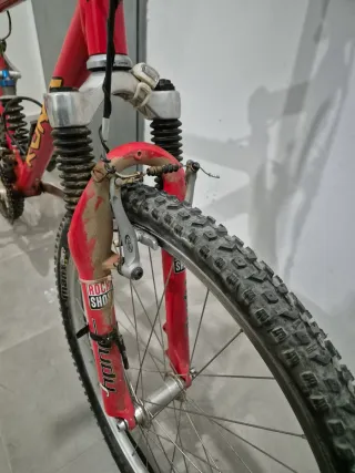 Bicicleta de Montaña Kona Manomano Roja