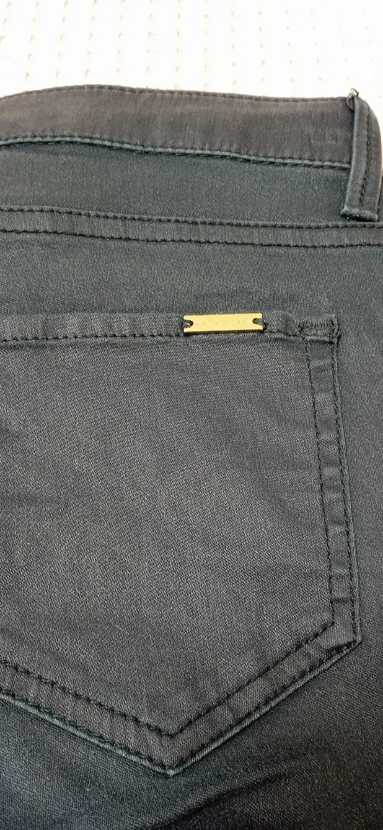 Pantalón Mango satinado verde