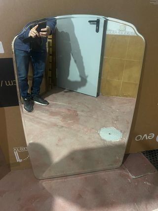 Espejo de baño curvo