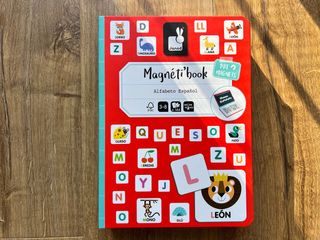 Caja Magnética Janod Alfabeto Español