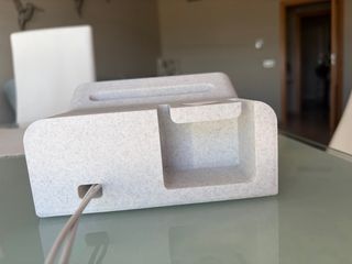 Estante iphone 16 pro Cargador MagSafe Apple