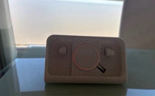Estante iphone 16 pro Cargador MagSafe Apple