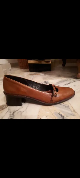 Scarpe in vera pelle tacco basso