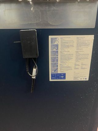 Espejo de baño arqueado con borde biselado