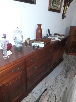 Aparador de madera para salón