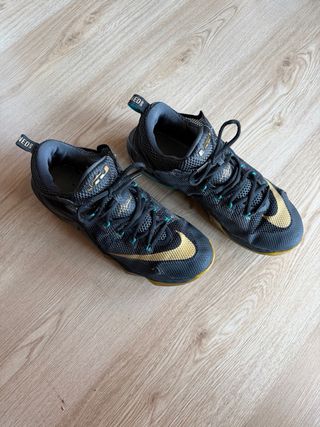 Nike Lebron 12 Low SVSM Zapatillas Baloncesto