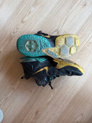 Nike Lebron 12 Low SVSM Zapatillas Baloncesto