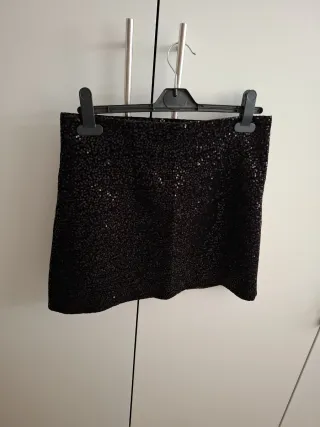 Falda Zara Lentejuelas Negra