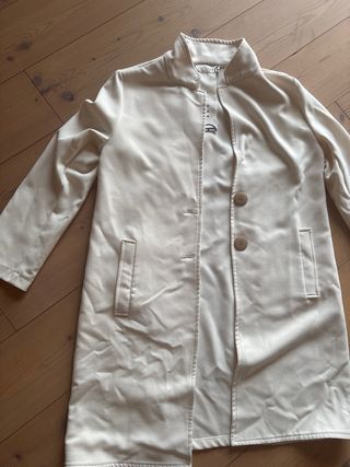 Cappotto primaverile beige