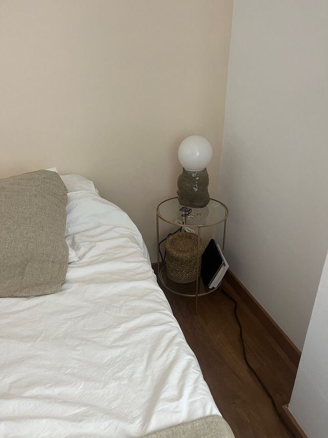 Mesita de noche Maisons Du Monde. se venden 2x 70€