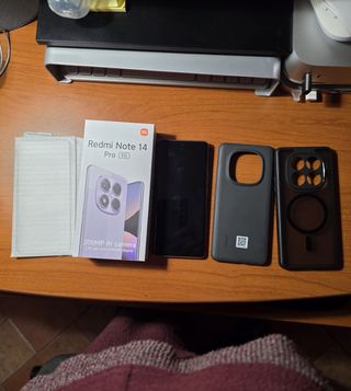 Xiaomi Redmi Note 5G con cover