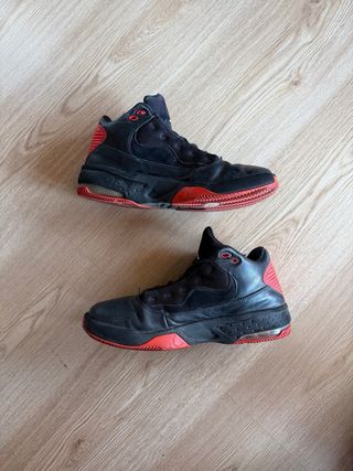 Jordan Max Aura 2 Negro/Rojo