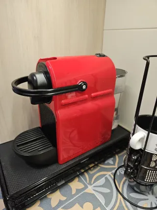 Cafetera Nespresso Krups Roja