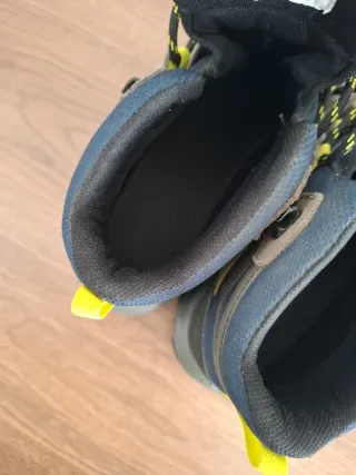 Botas de montaña impermeables