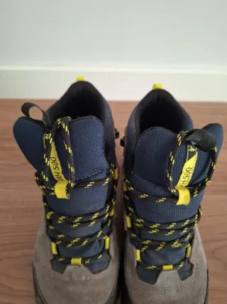 Botas de montaña impermeables