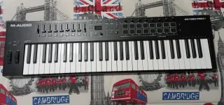 Teclado MIDI M-Audio Oxygen Pro 61