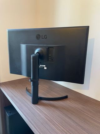 MonitoLG 32UK550-B LED 31.5"4K FreeSync