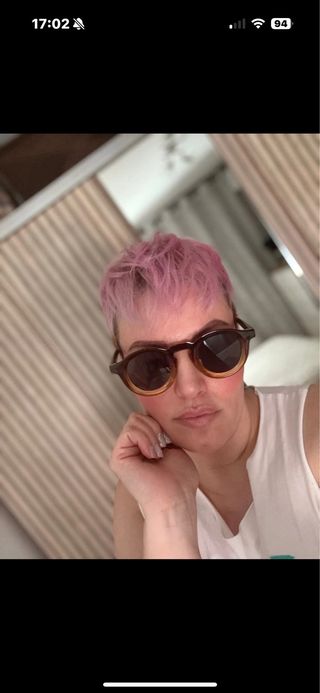 Gafas de sol marrones y negras