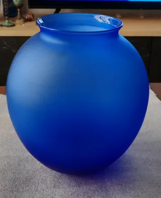 Vaso blu in vetro