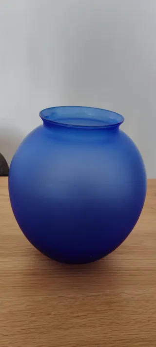 Vaso blu in vetro