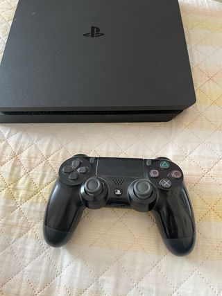 PlayStation 4 Slim Nera
