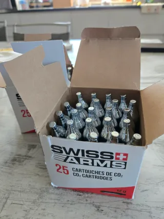 Cartucce swiss arms CO2 da 12g.