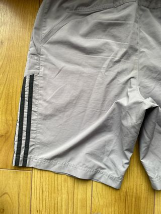 Pantalón corto Adidas Running Gris