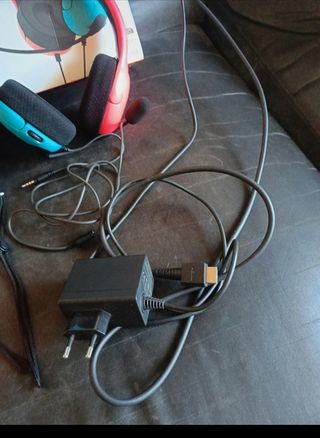 Nintendo Switch + FC25 + Accessori