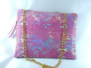 Bolso de fiesta con cadena dorada