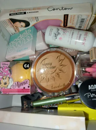 Caja Surtida Maquillaje Miss Cop