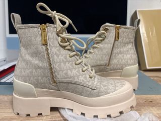 Botines Michael Kors Beasley Beige