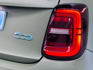 Fiat 500C laPrima Cabrio 320km 85kW (118CV)