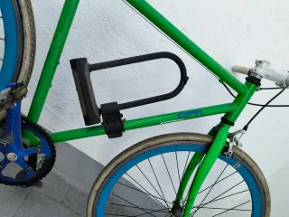 Bicicleta Fixie Verde Ruedas Azules