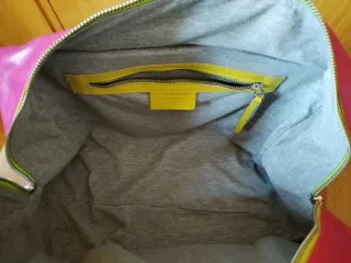 Bolso Fuxia Piel Fun & Basics