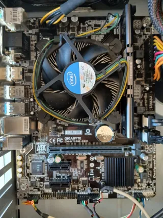 Ordenador PC i5 16GB RAM HD Graphics 530 (128 MB)