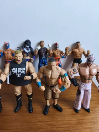 Increíble pack de WWE.. figuras, ring y revista