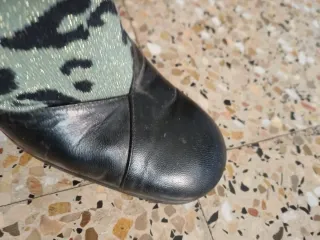 Zapatos  piel  hay que arreglar los 2 tacones