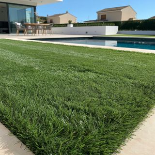 Césped artificial reutilizado