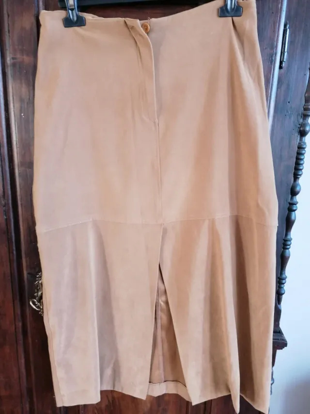 Gonna lunga beige con spacco