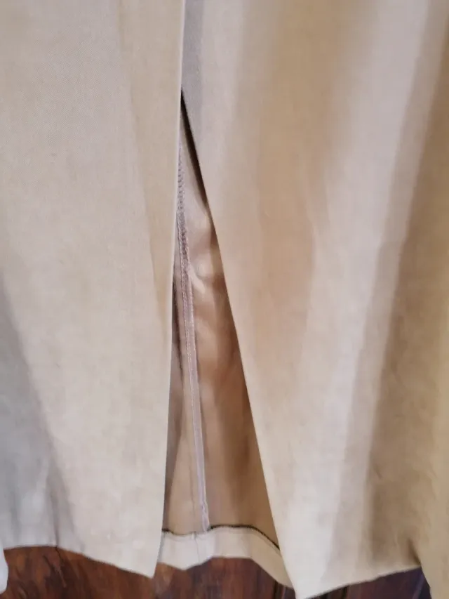 Gonna lunga beige con spacco