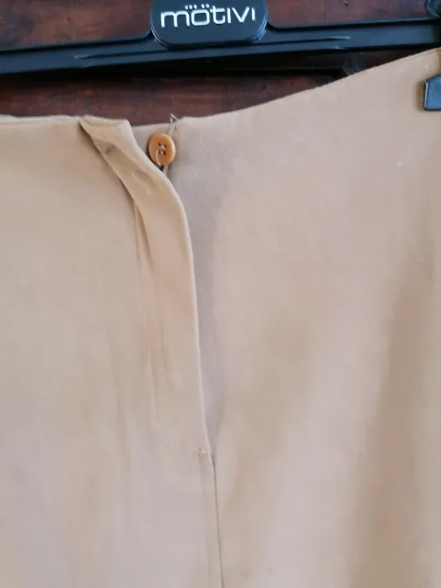 Gonna lunga beige con spacco