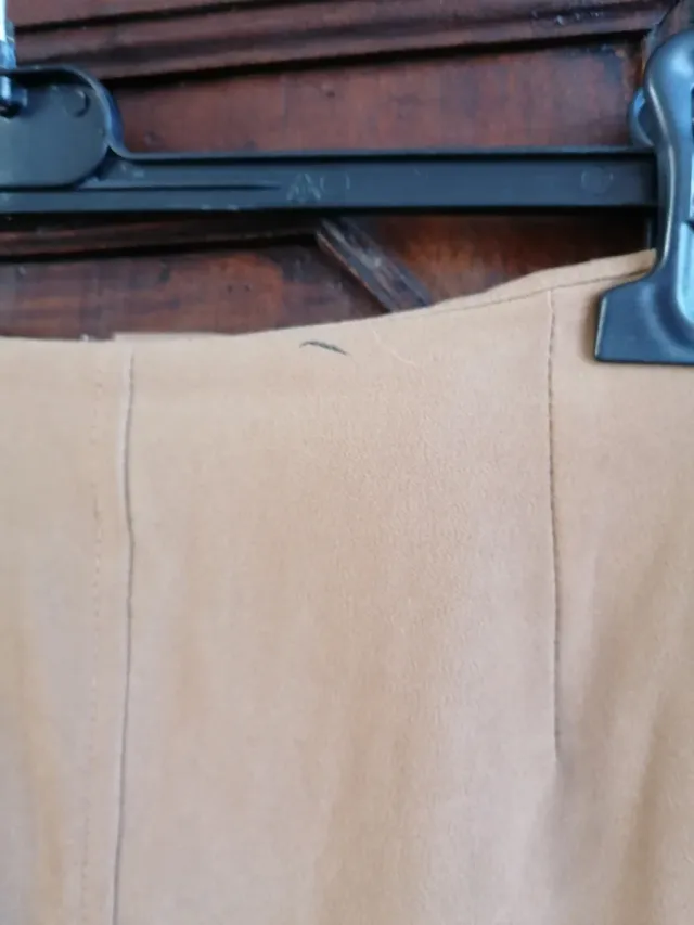 Gonna lunga beige con spacco