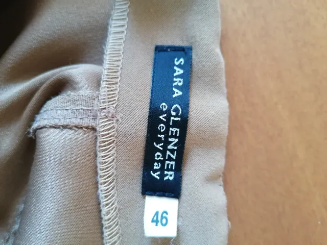 Gonna lunga beige con spacco