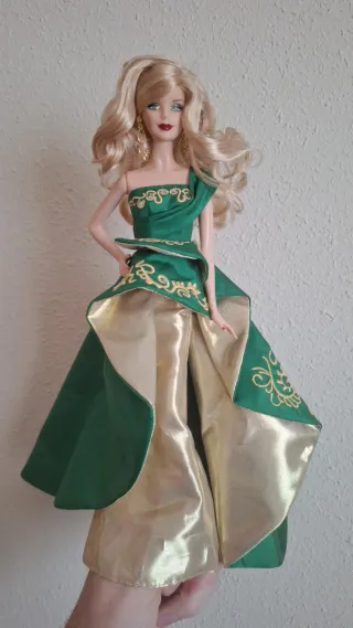 Muñeca Barbie Holiday 2011