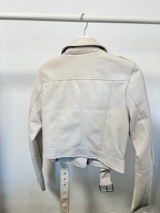 Chaqueta Stradivarius Cuero Sintético Beige S