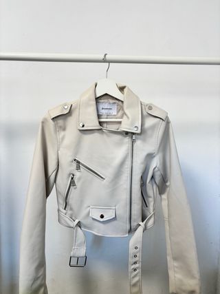 Chaqueta Stradivarius Cuero Sintético Beige S