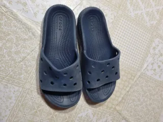 Chanclas Crocs Clásicas Azul Marino