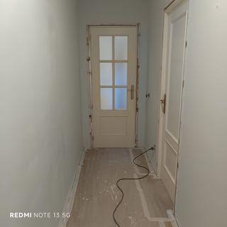 Puertas de casa y lámpara 4 focos