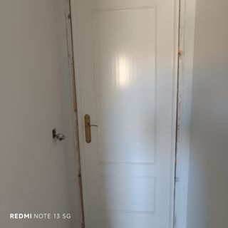 Puertas de casa y lámpara 4 focos